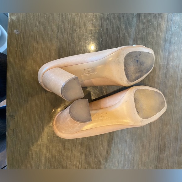 Salvatore Ferragamo Beige Leather Elga Fringe Block Heel Pumps - Picture 6 of 8